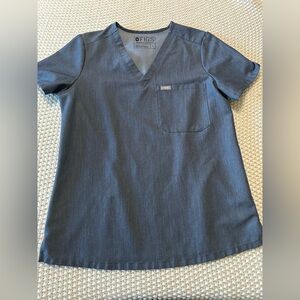 FIGS scrub top